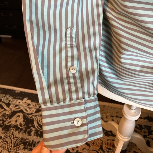 Foxcroft Heritage Non-Iron Button Down Blouse 8P EUC - Picture 10 of 11